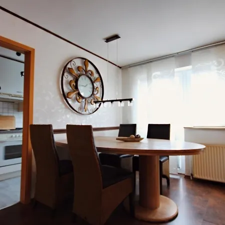 1 Hoeller Apartament